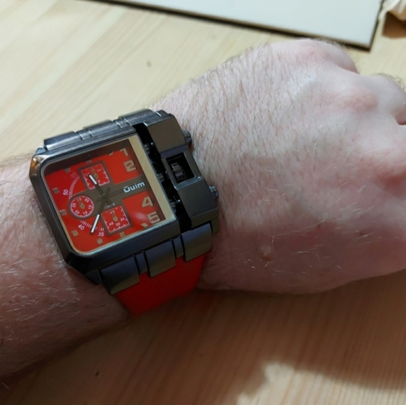 Oulm Eunique Series Watch - Picture 4 of 10